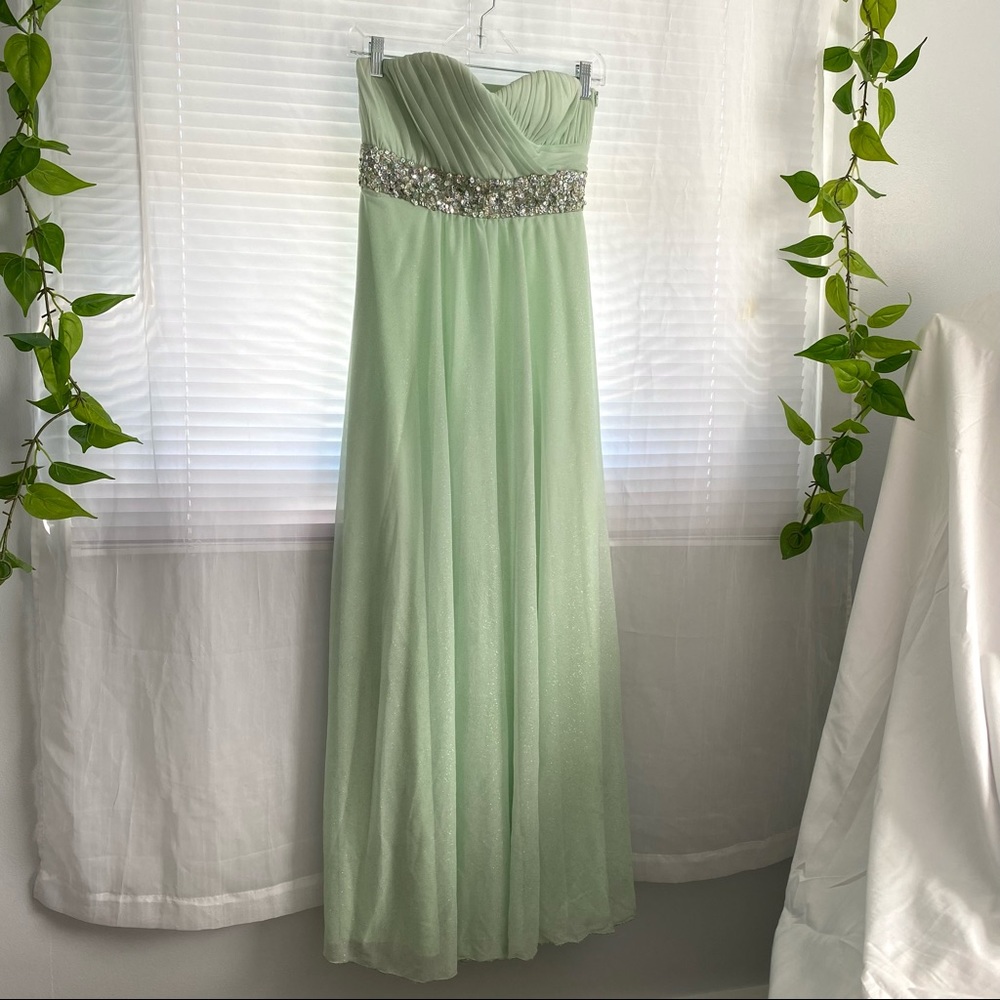 My Michelle Sparkly Strapless Sweetheart Gown w/ Sequins (measurements included)